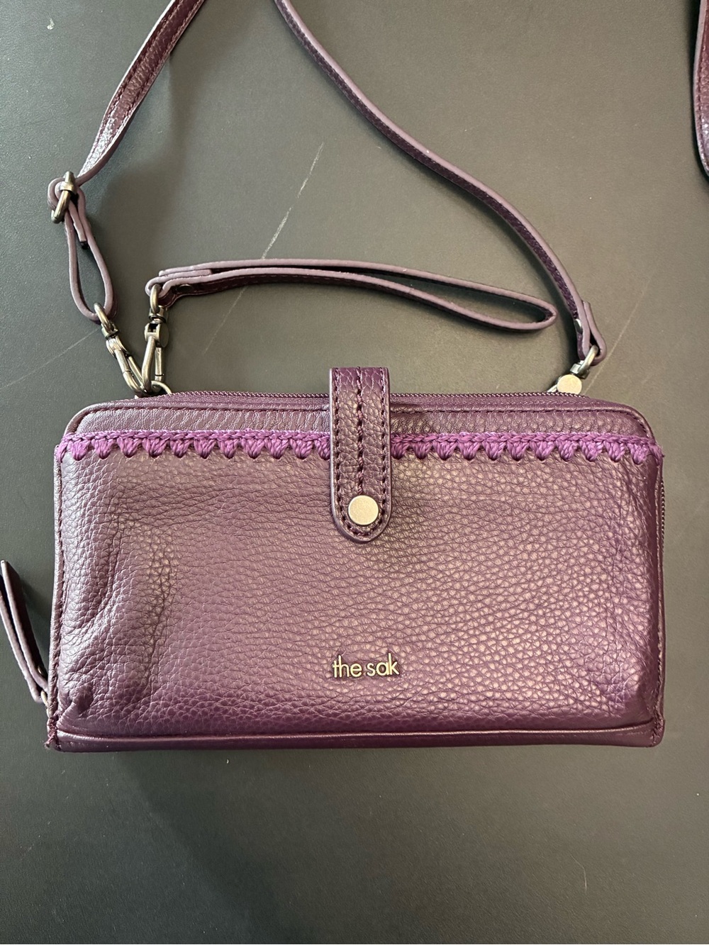 The Sak Iris Crossbody Wallet Wristlet Clutch Cellphone Purse Leather Purple - Picture 2 of 15